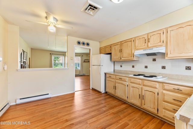 933C Thornhill Court, Lakewood, NJ 08701