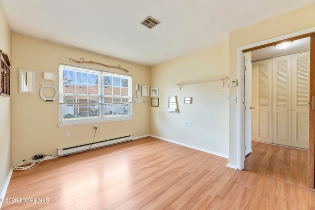 933C Thornhill Court, Lakewood, NJ 08701