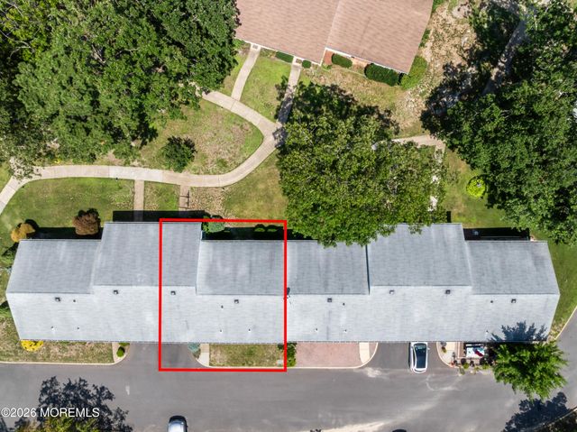 933C Thornhill Court, Lakewood, NJ 08701