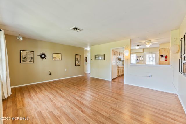 933C Thornhill Court, Lakewood, NJ 08701