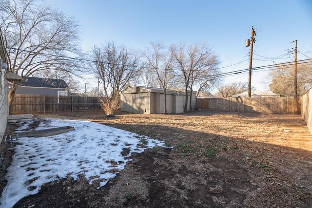 1304 42nd Street, Lubbock, TX 79412
