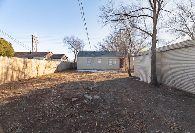 1304 42nd Street, Lubbock, TX 79412