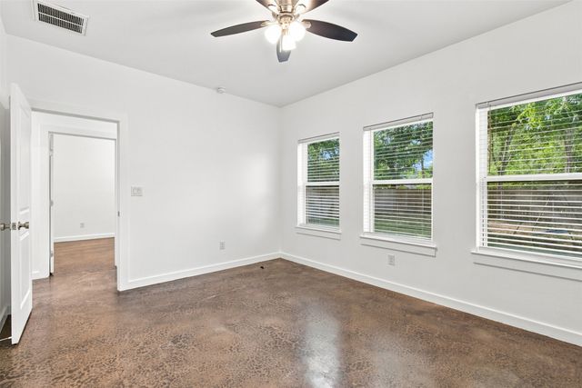 104 E Forest Avenue, Sherman, TX 75090