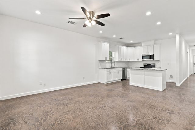 104 E Forest Avenue, Sherman, TX 75090