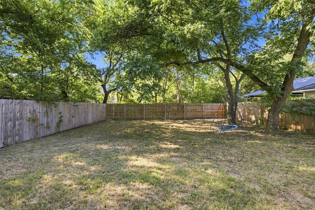 104 E Forest Avenue, Sherman, TX 75090