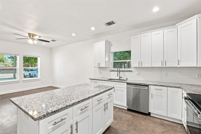 104 E Forest Avenue, Sherman, TX 75090