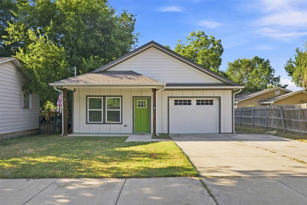 104 E Forest Avenue, Sherman, TX 75090