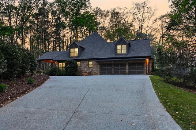 862 Waterford Estates Manor, Canton, GA 30115