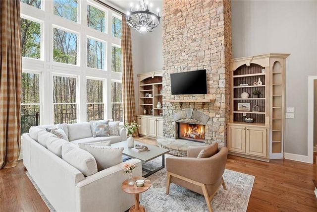 862 Waterford Estates Manor, Canton, GA 30115