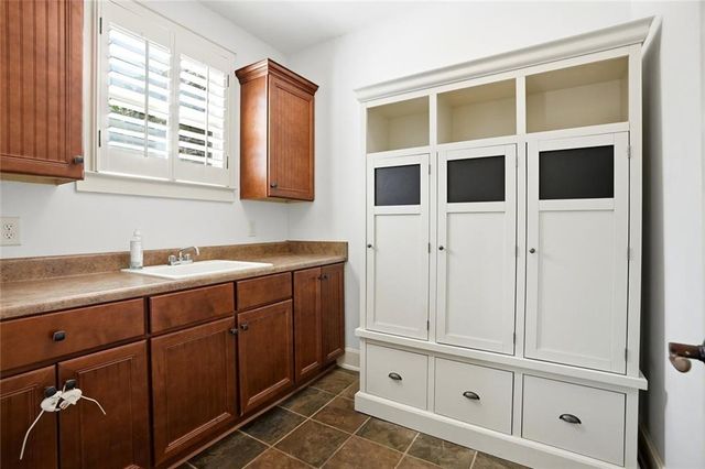 862 Waterford Estates Manor, Canton, GA 30115
