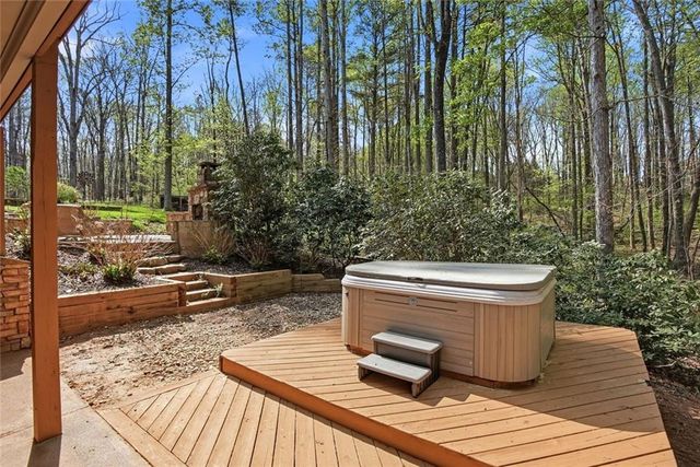 862 Waterford Estates Manor, Canton, GA 30115