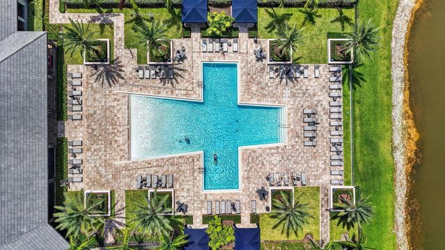 4609 PINEHURST Trail W, Oakland Park, FL 33309