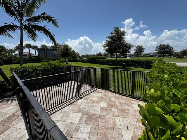 4609 PINEHURST Trail W, Oakland Park, FL 33309