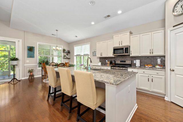 2412 Hummingbird Lane, Summerville, SC 29483