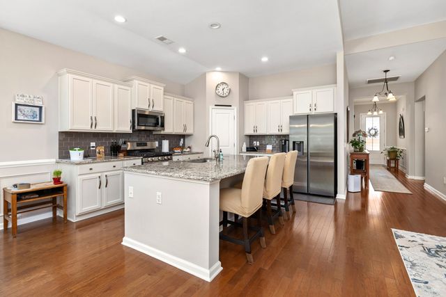 2412 Hummingbird Lane, Summerville, SC 29483