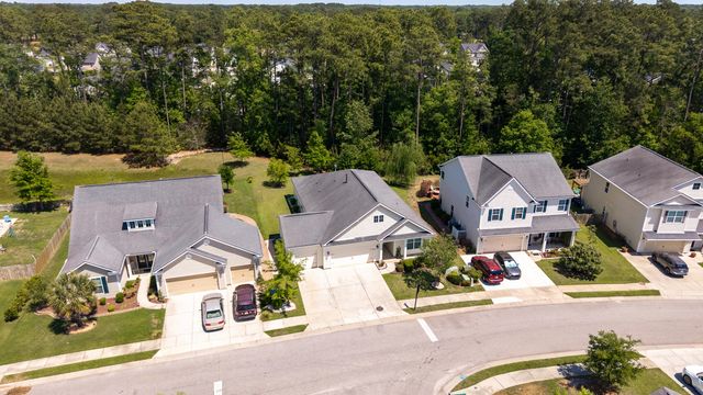2412 Hummingbird Lane, Summerville, SC 29483