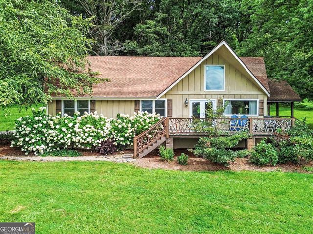 146 Chalet Village Lane, Dillard, GA 30537