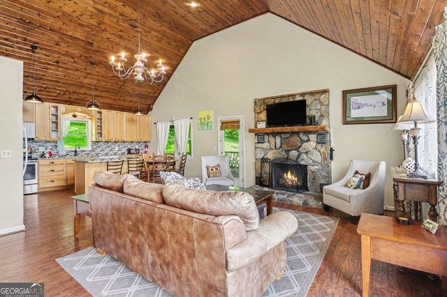 146 Chalet Village Lane, Dillard, GA 30537