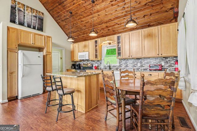 146 Chalet Village Lane, Dillard, GA 30537