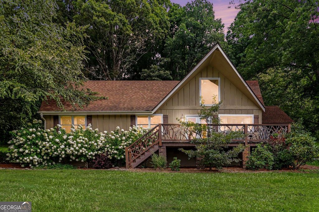 146 Chalet Village Lane, Dillard, GA 30537