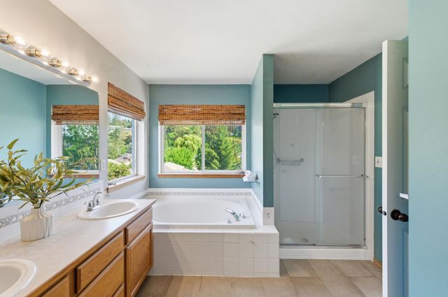 1821 S Limerick Dr, Spokane Valley, WA 99037