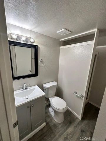 366 E El Paso Avenue, Fresno, CA 93720