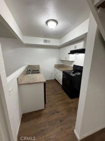 366 E El Paso Avenue, Fresno, CA 93720