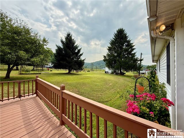 9687 Deer Creek Road, Genesee, NY 14770