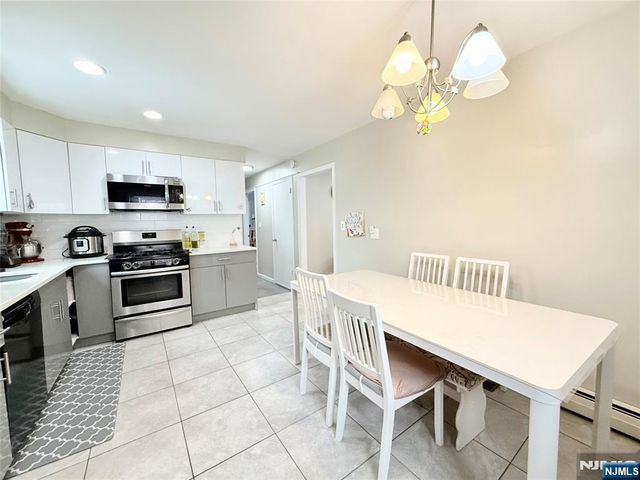 36 Cumberland Avenue, Verona, NJ 07044