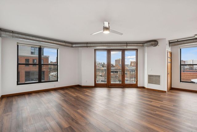 15 E Franklin Avenue 306, Minneapolis, MN 55404