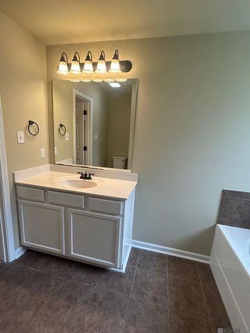17093 Richmond Dr, Prairieville, LA 70769