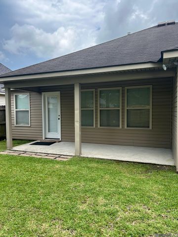 17093 Richmond Dr, Prairieville, LA 70769