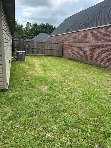 17093 Richmond Dr, Prairieville, LA 70769