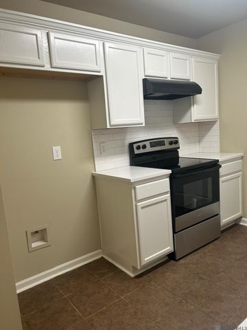 17093 Richmond Dr, Prairieville, LA 70769