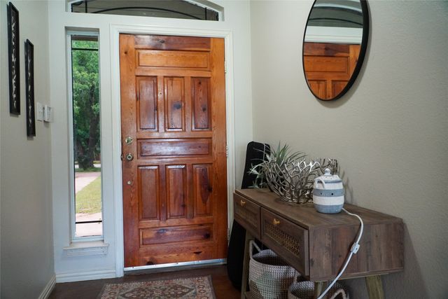 404 E Oakdale Street, Keene, TX 76059