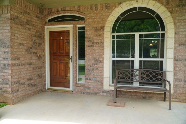 404 E Oakdale Street, Keene, TX 76059