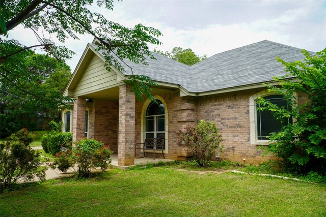 404 E Oakdale Street, Keene, TX 76059