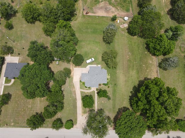 404 E Oakdale Street, Keene, TX 76059