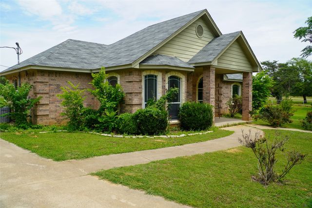 404 E Oakdale Street, Keene, TX 76059