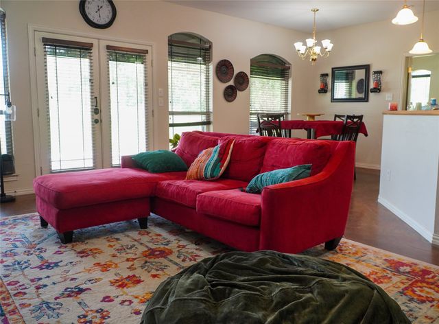 404 E Oakdale Street, Keene, TX 76059