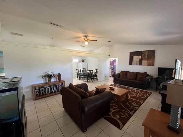 10631 W HIGHWAY 40, Ocala, FL 34482