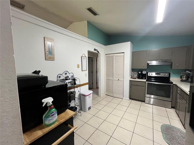10631 W HIGHWAY 40, Ocala, FL 34482