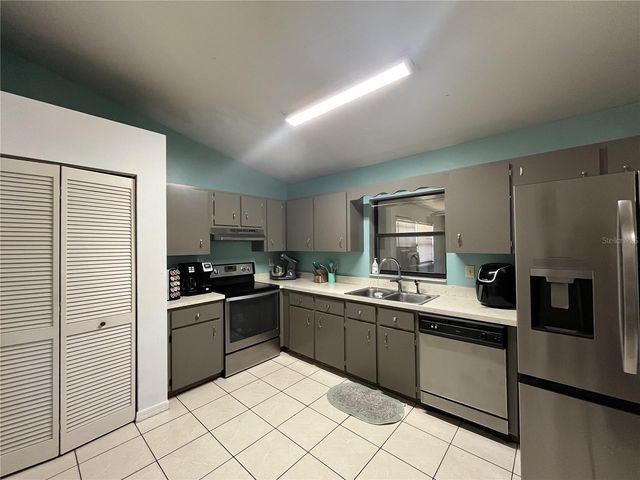 10631 W HIGHWAY 40, Ocala, FL 34482
