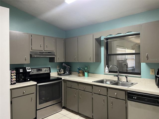 10631 W HIGHWAY 40, Ocala, FL 34482