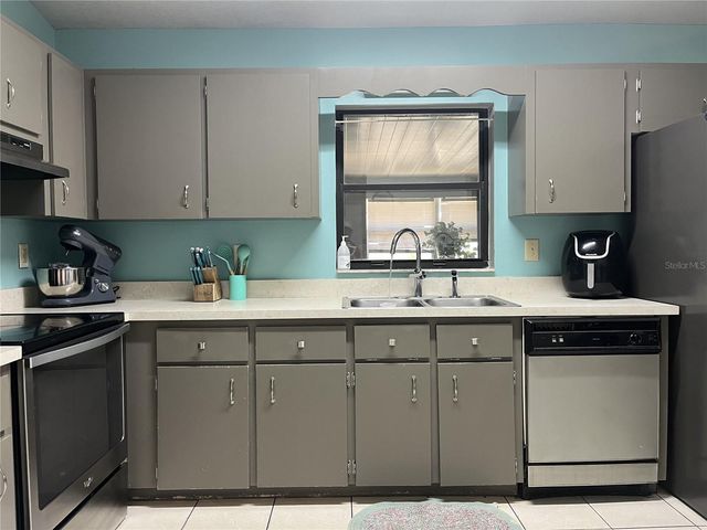 10631 W HIGHWAY 40, Ocala, FL 34482
