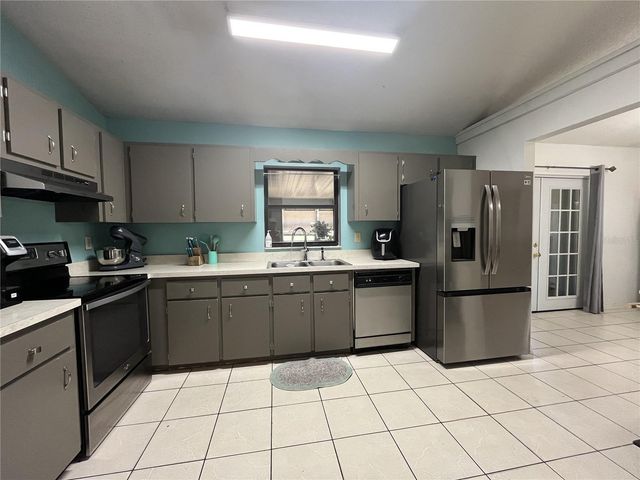 10631 W HIGHWAY 40, Ocala, FL 34482