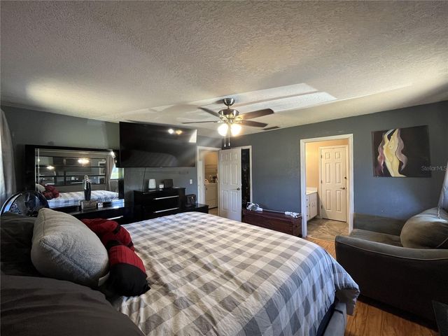 10631 W HIGHWAY 40, Ocala, FL 34482
