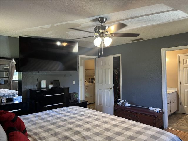 10631 W HIGHWAY 40, Ocala, FL 34482