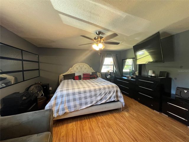 10631 W HIGHWAY 40, Ocala, FL 34482