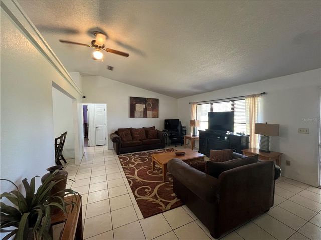 10631 W HIGHWAY 40, Ocala, FL 34482